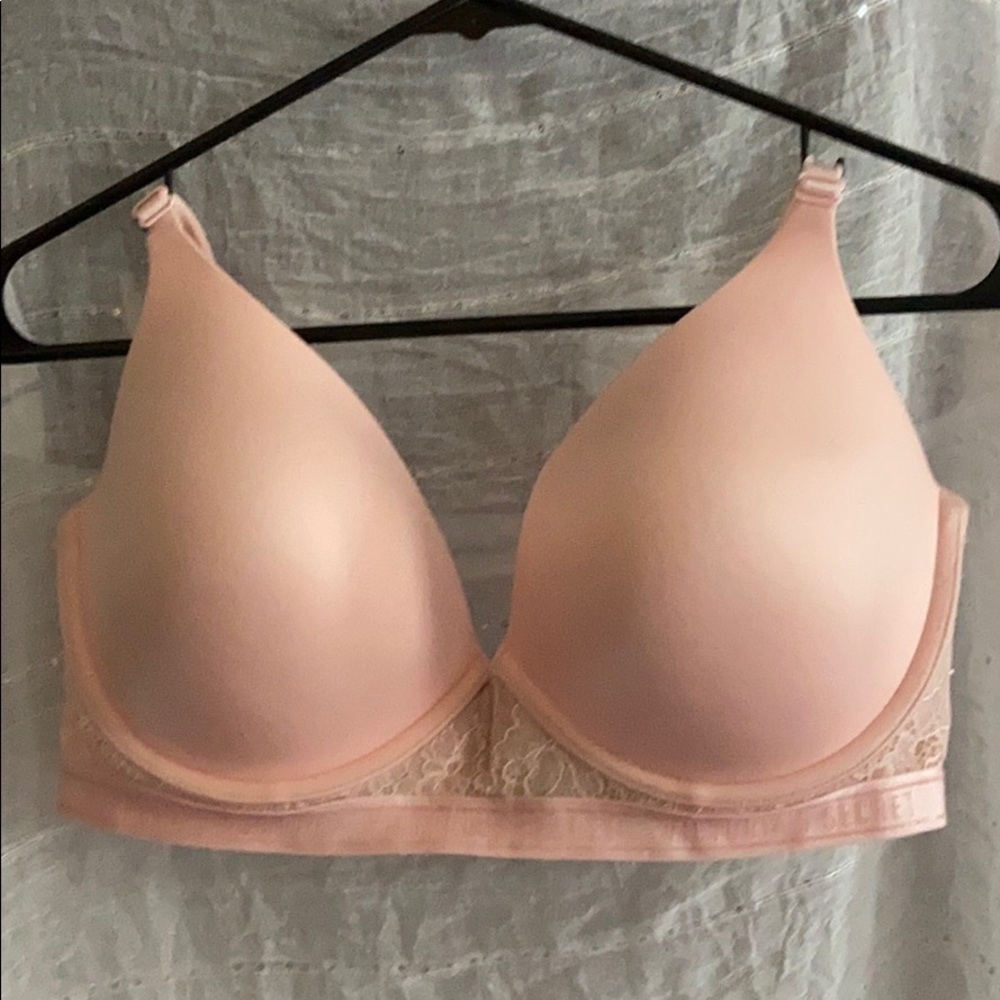 Victoria Secret very sexy plunge bra 36DD